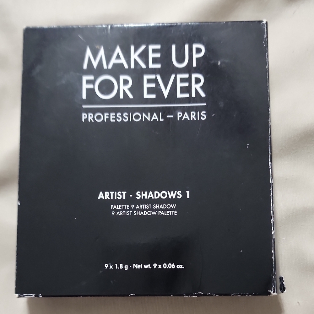 Makeup Forever Artist Shadows 1 Palette - Black